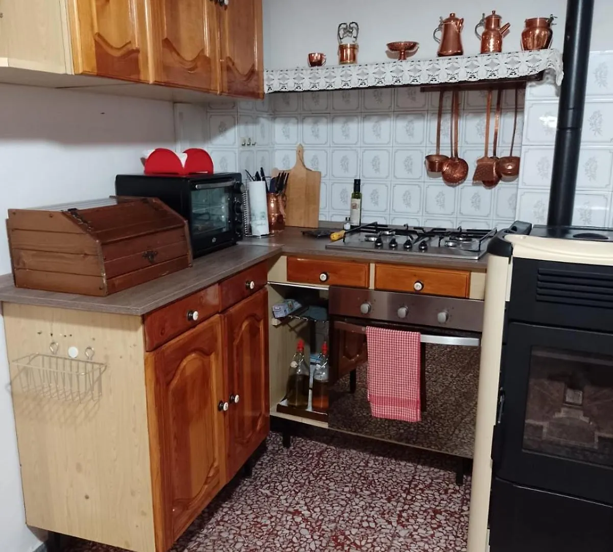 Pitigliano Historic Center Apartment 0*,  Italy